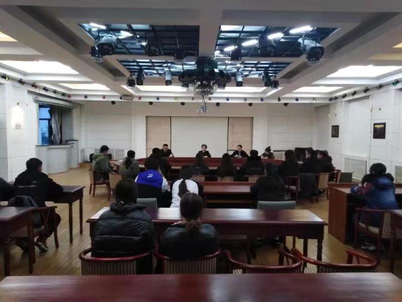我校召開第一屆學(xué)生伙食委員會(huì)成立大會(huì)